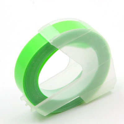 Dymo Omega, 9mm x 3m, biela tlač / fluorescenčný zelený podklad, kompatibilná páska